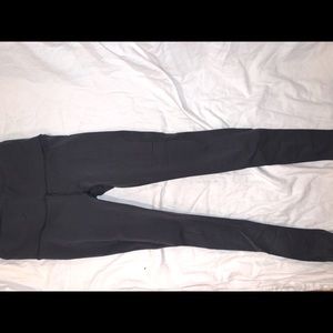 Black lulu lemon leggings